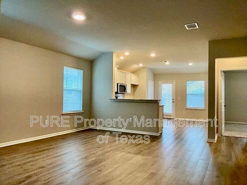 1452 Fairhaven Gtwy - Photo 3 of 17