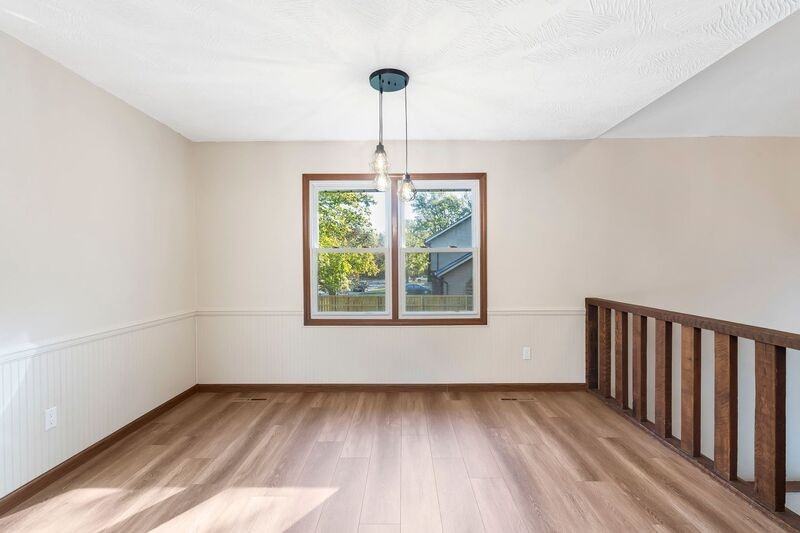 4536 S Crescent Ave - Photo 5 of 28