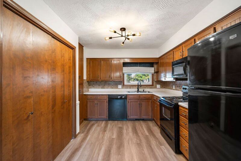 4536 S Crescent Ave - Photo 6 of 28