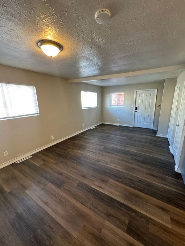 2943 E University St #12 - Photo 2 of 12