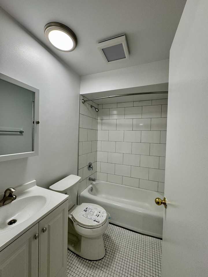 6161 N. Winthrop - Photo 7 of 23