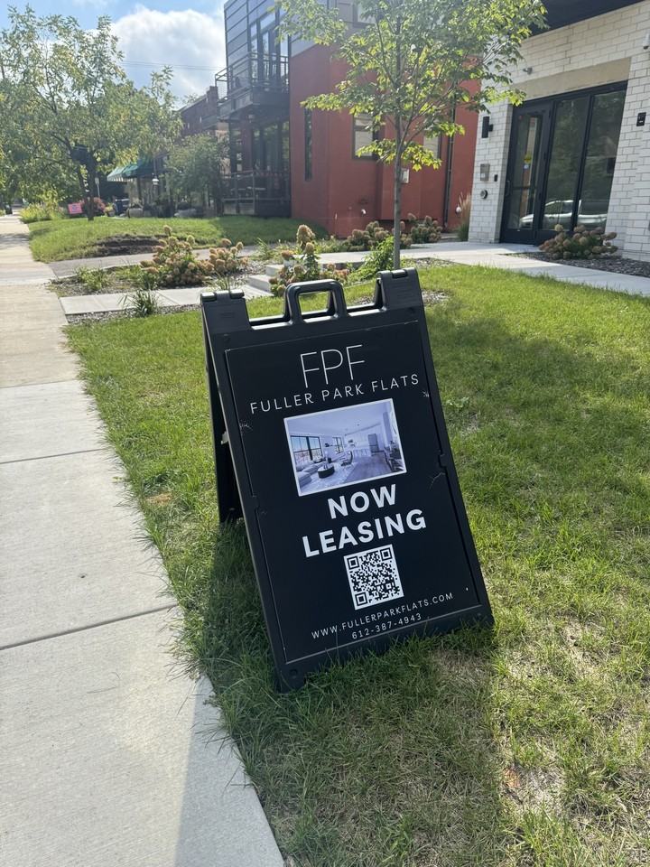 Fuller Park Flats - Photo 3 of 12