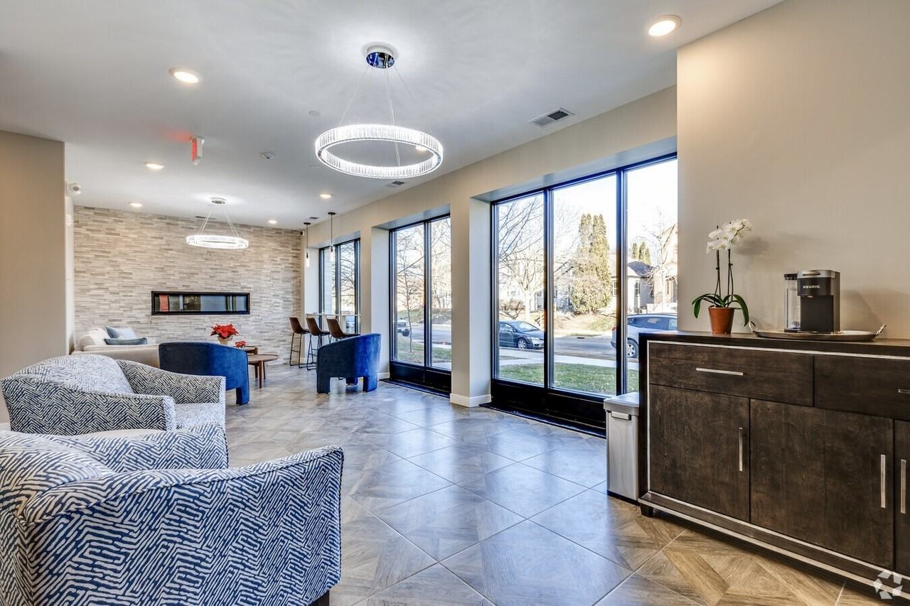 Fuller Park Flats - Photo 4 of 12