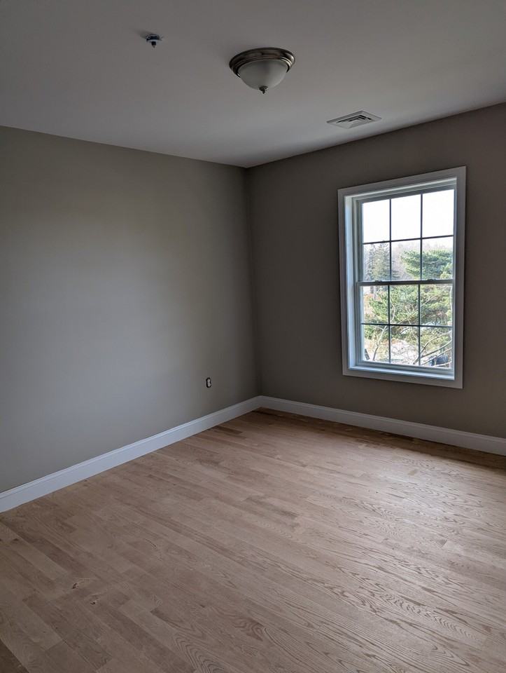 207 Winthrop St #1 - Photo 4 of 31