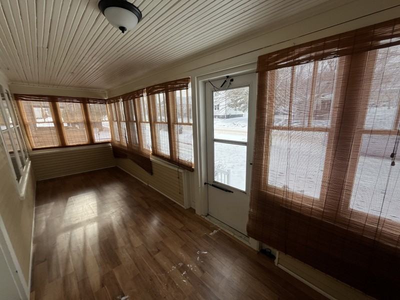 713 N 5th St - Photo 2 of 18