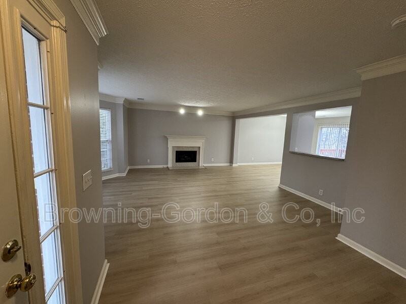 2757 Welshcrest Dr - Photo 2 of 24