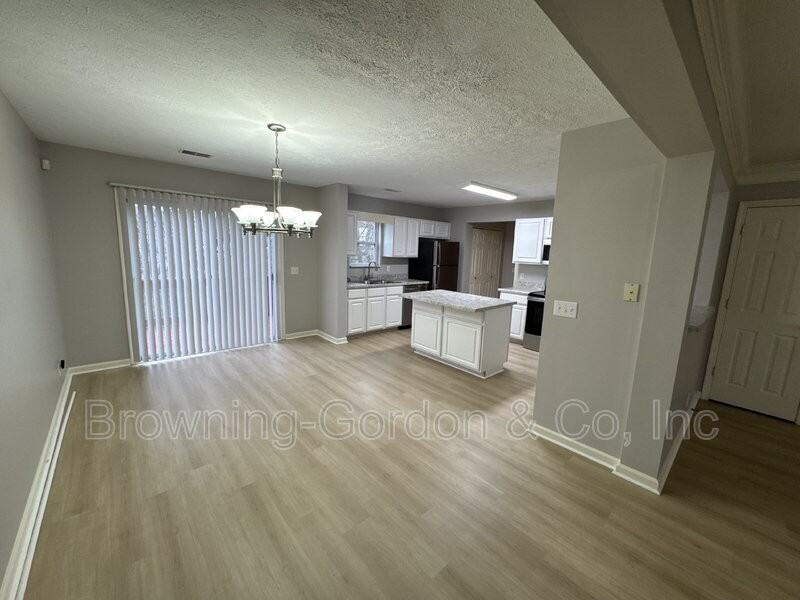 2757 Welshcrest Dr - Photo 6 of 24