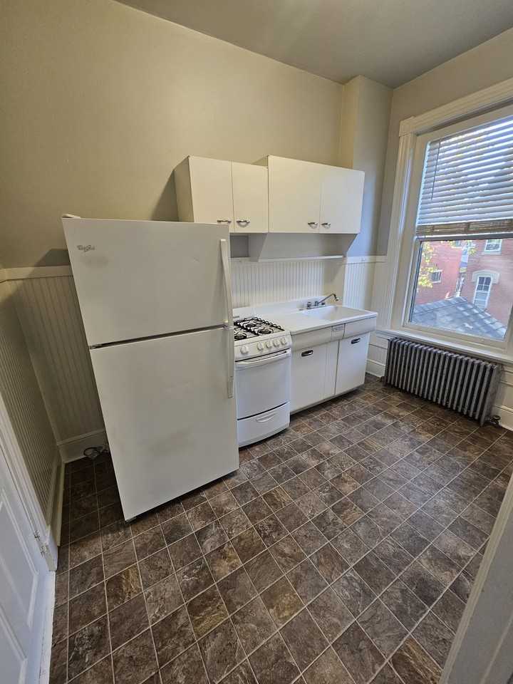 27 N Shippen St - Photo 2 of 5