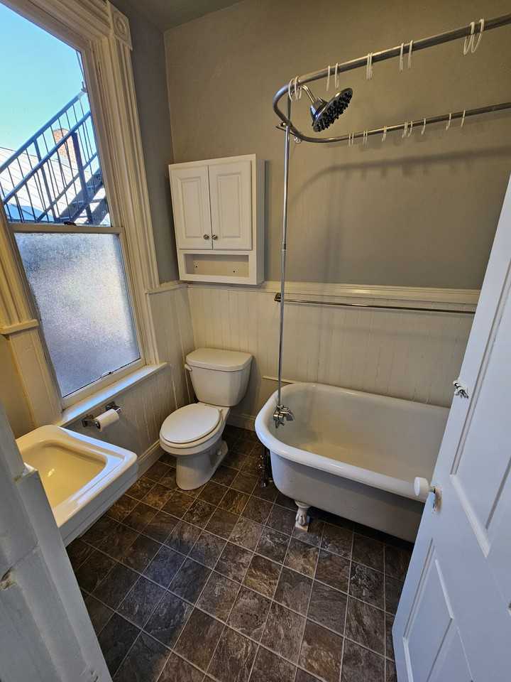 27 N Shippen St - Photo 5 of 5