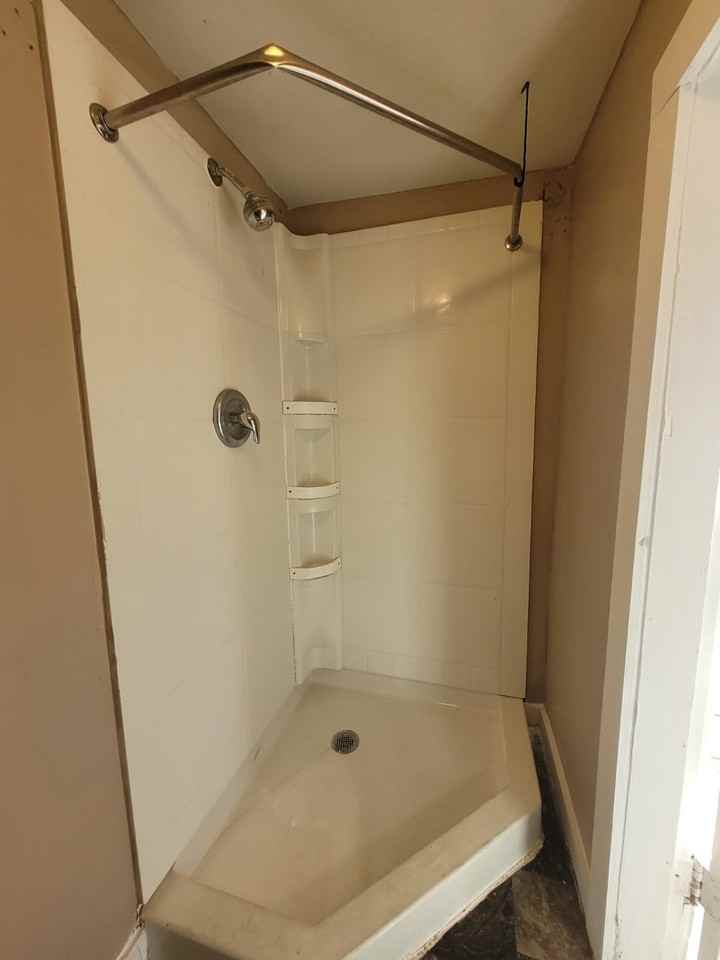 310 W 7th St - Photo 2 of 6