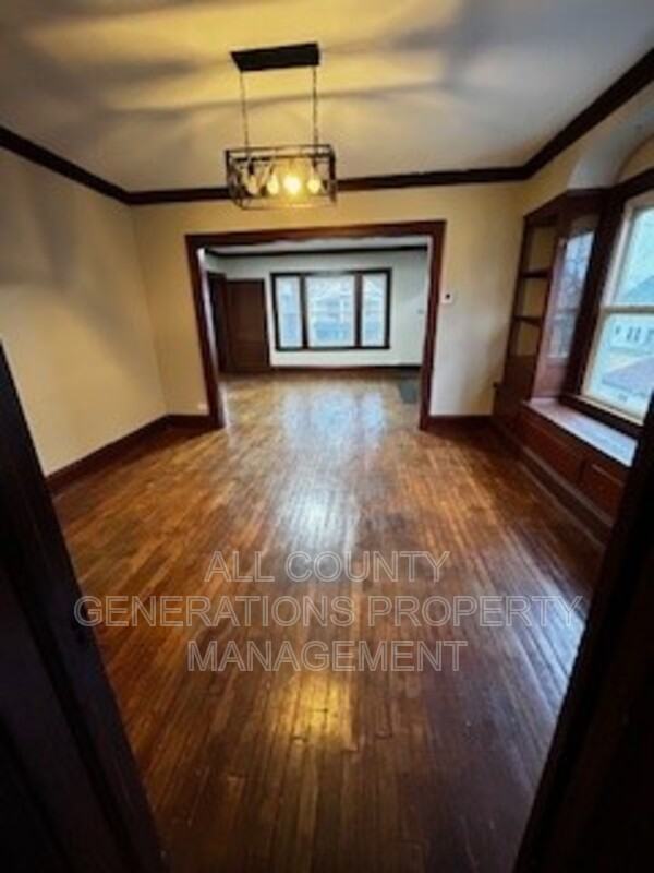 4086 E 138th St - Photo 4 of 4