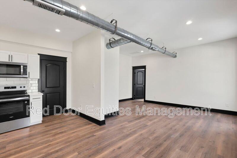 530 1/2 N Columbus St - Photo 6 of 25