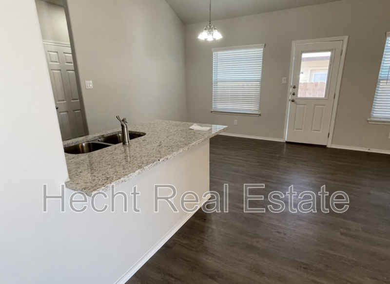 9212 Groff Lndg - Photo 5 of 17