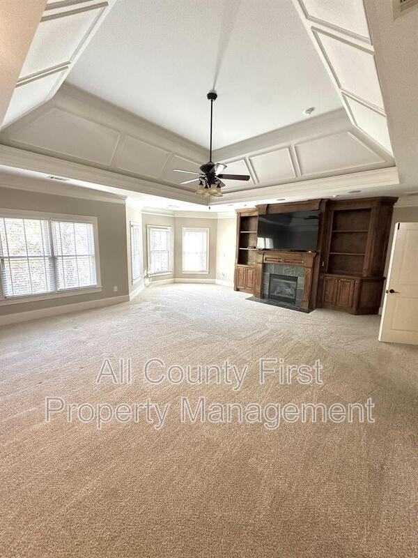 4002 Moheb St Sw - Photo 3 of 34