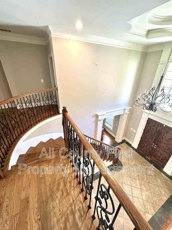 4002 Moheb St Sw - Photo 7 of 34