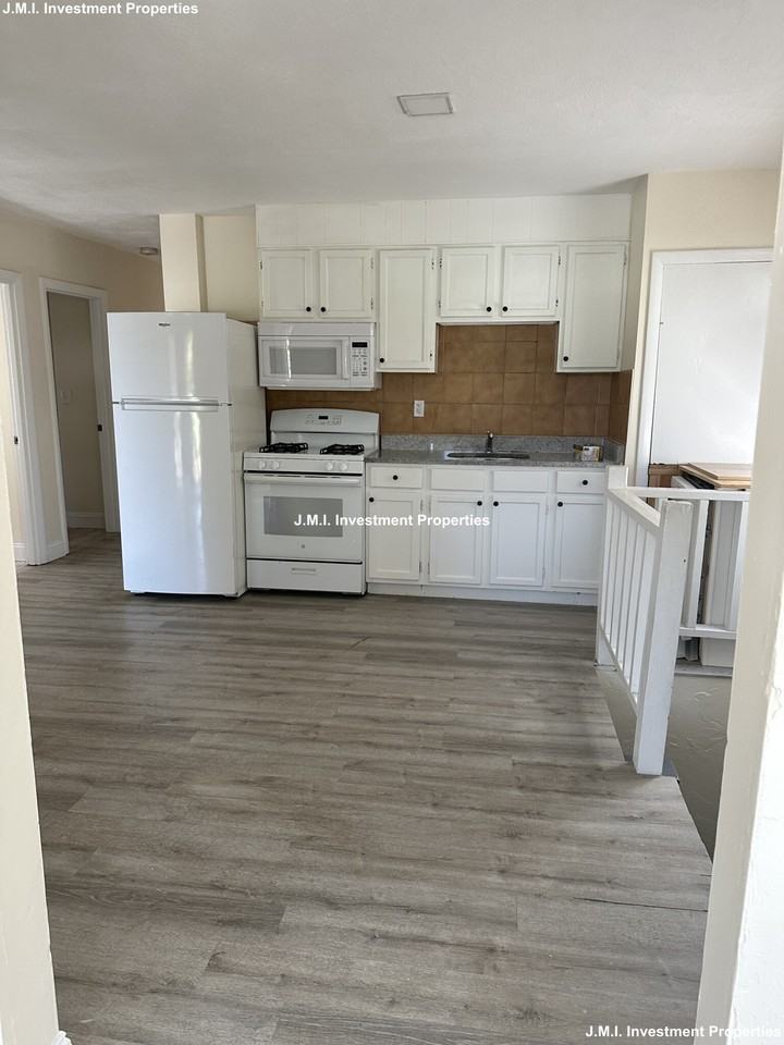 College Ave #1 - Photo 3 of 4