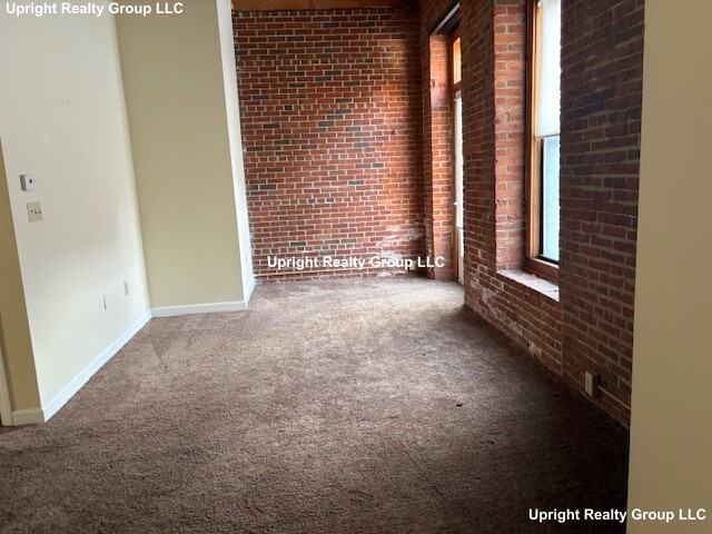 Washington St #101P - Photo 2 of 8