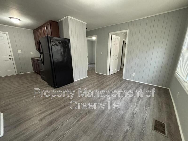 326 Loop St #E - Photo 4 of 15