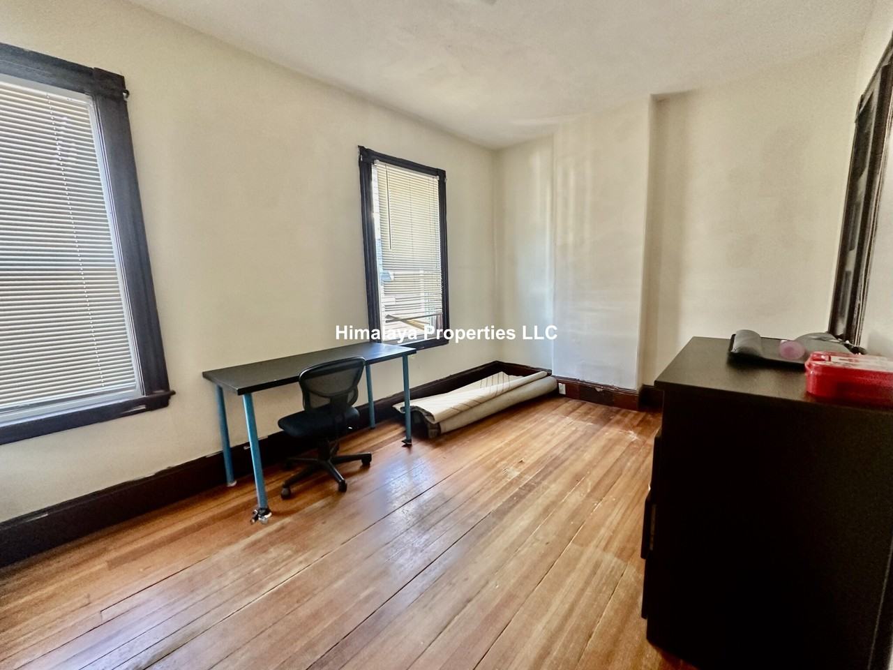 42 Bromfield Rd #1 - Photo 4 of 8