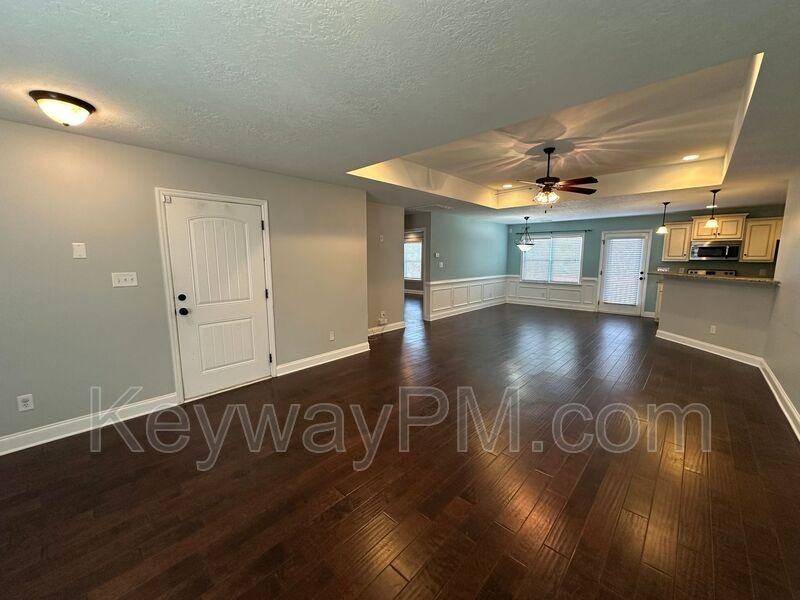 5023 Trickling Creek Dr - Photo 3 of 18