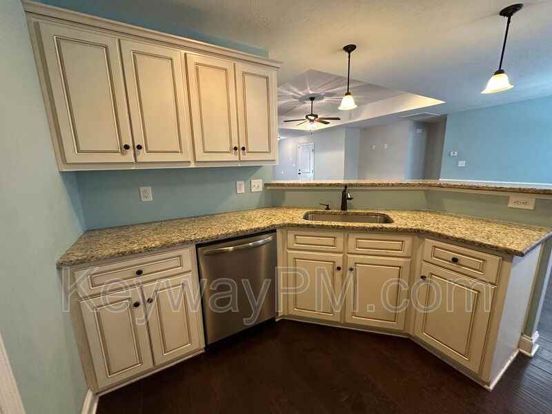 5023 Trickling Creek Dr - Photo 6 of 18