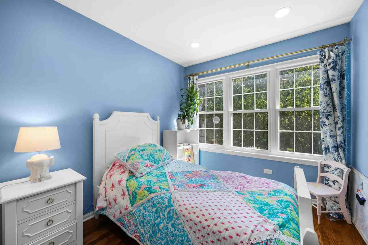 5230 S University Ave #D - Photo 2 of 6