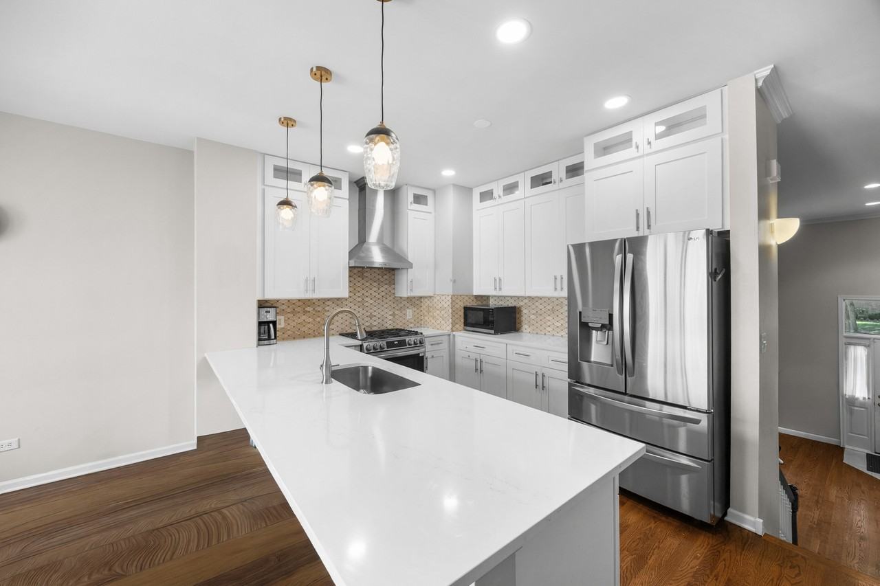 5230 S University Ave #D - Photo 4 of 6