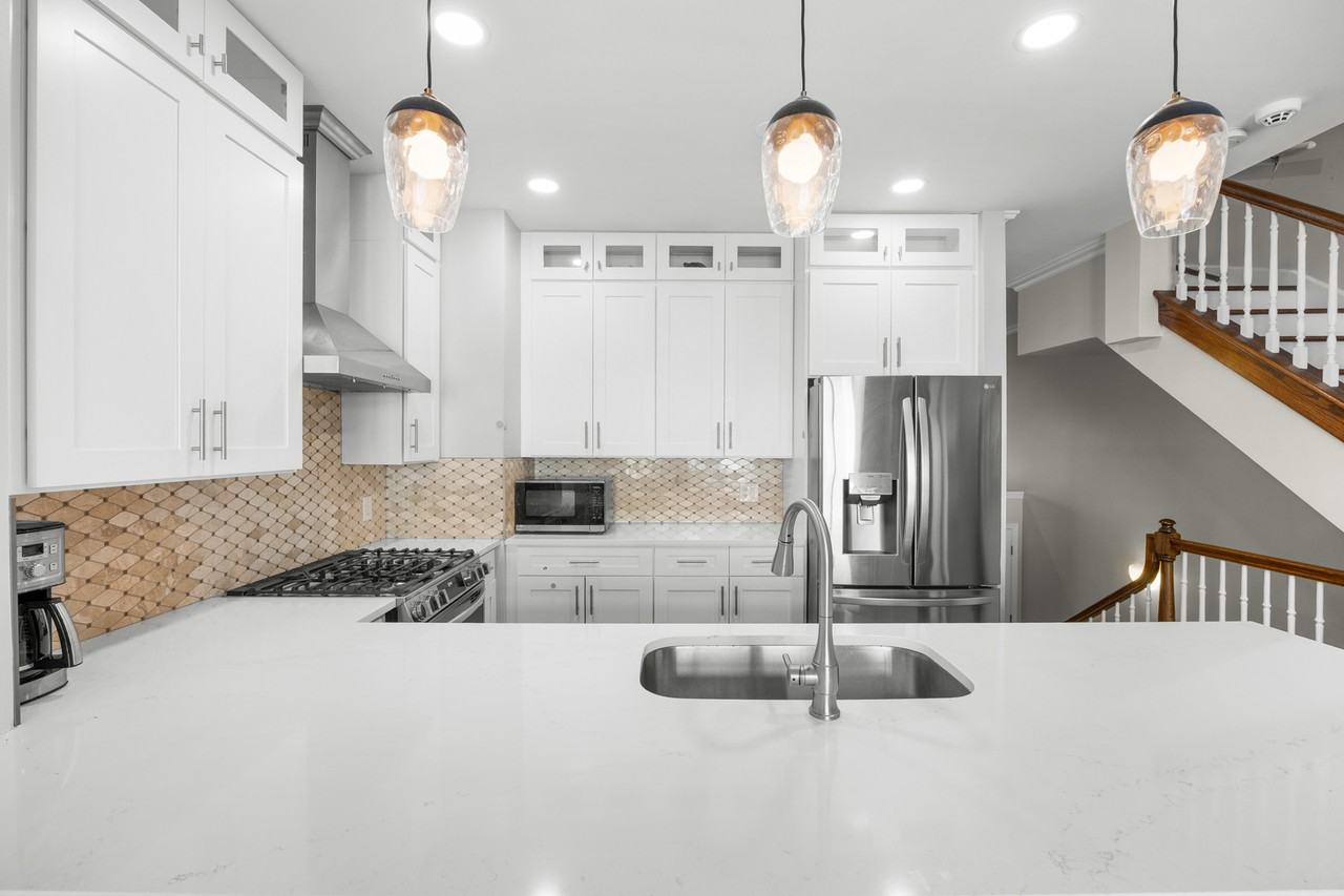 5230 S University Ave #D - Photo 6 of 6