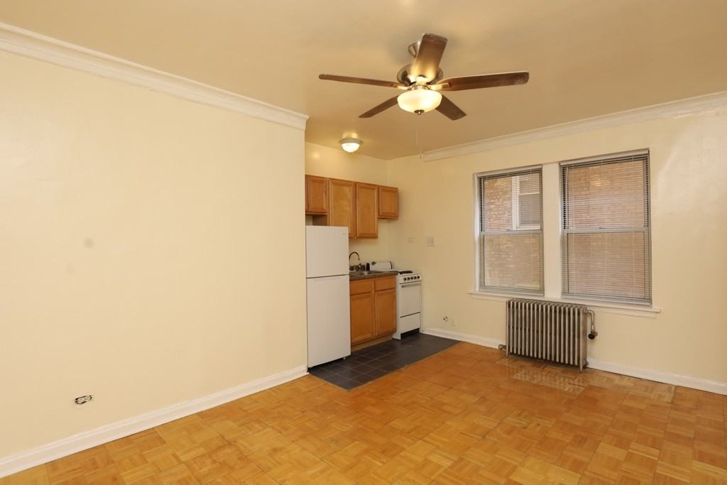 4519 N Malden St #P402 - Photo 6 of 17