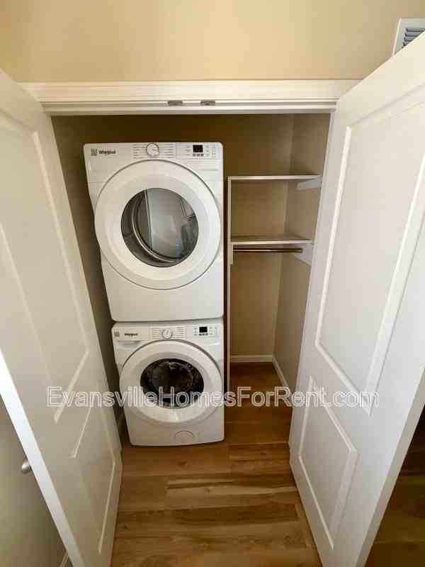 513 S Kerth Ave - Photo 5 of 15