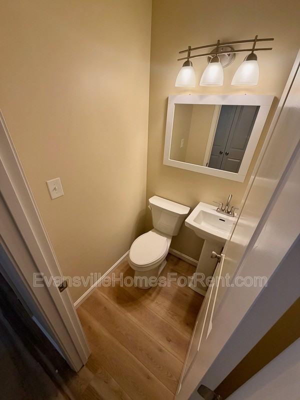 513 S Kerth Ave - Photo 6 of 15