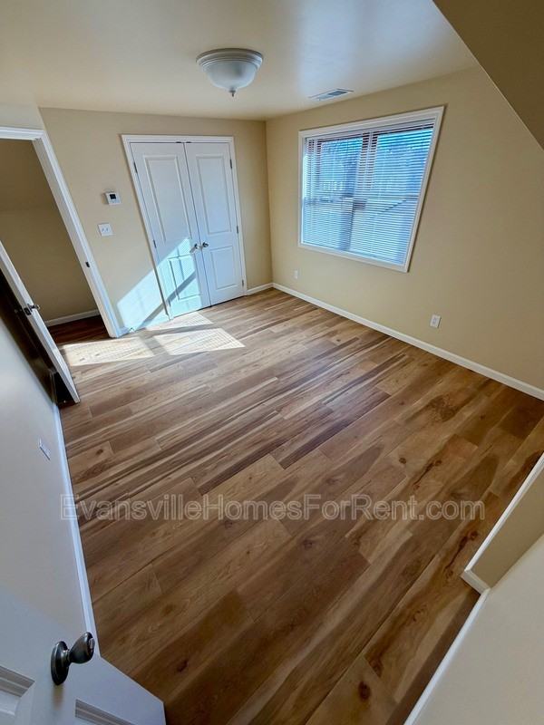 513 S Kerth Ave - Photo 7 of 15