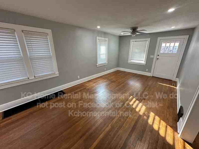 2535 Charlotte St - Photo 6 of 41