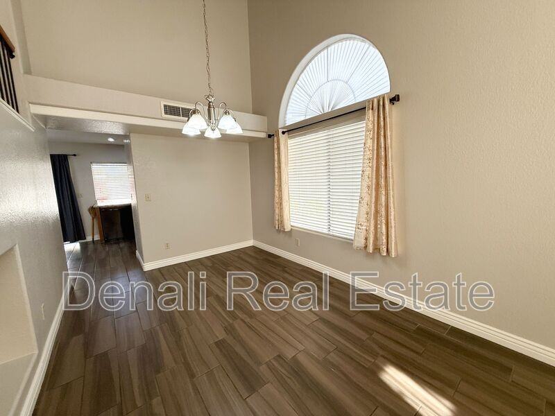 3942 W Rene Dr - Photo 5 of 25