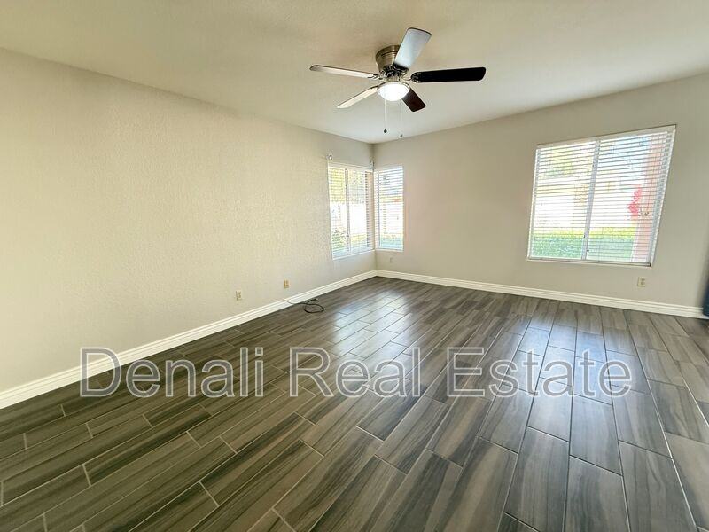 3942 W Rene Dr - Photo 7 of 25