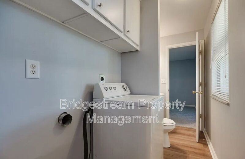 7712 Redbank Ln - Photo 5 of 9