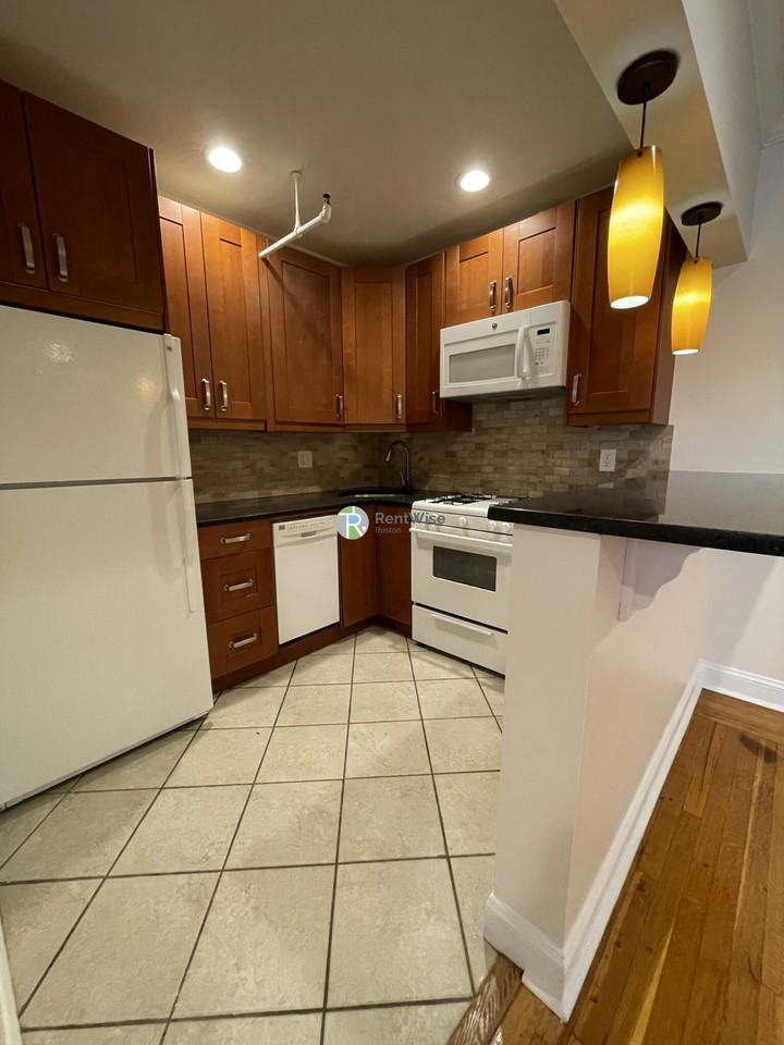 96 Washington St #12A - Photo 7 of 15