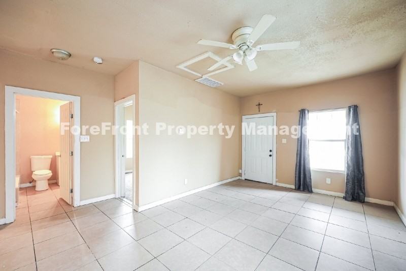 228 Yucca St - Photo 5 of 20