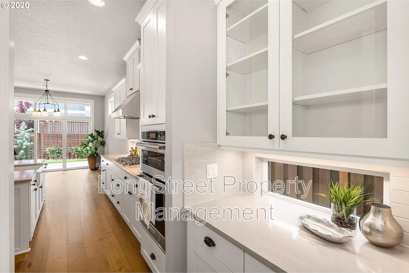 4447 Nw Woodgate Ave - Photo 2 of 16