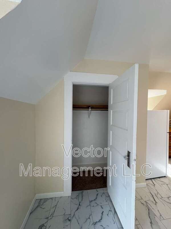 1400 Ella T Grasso Blvd - Photo 3 of 9