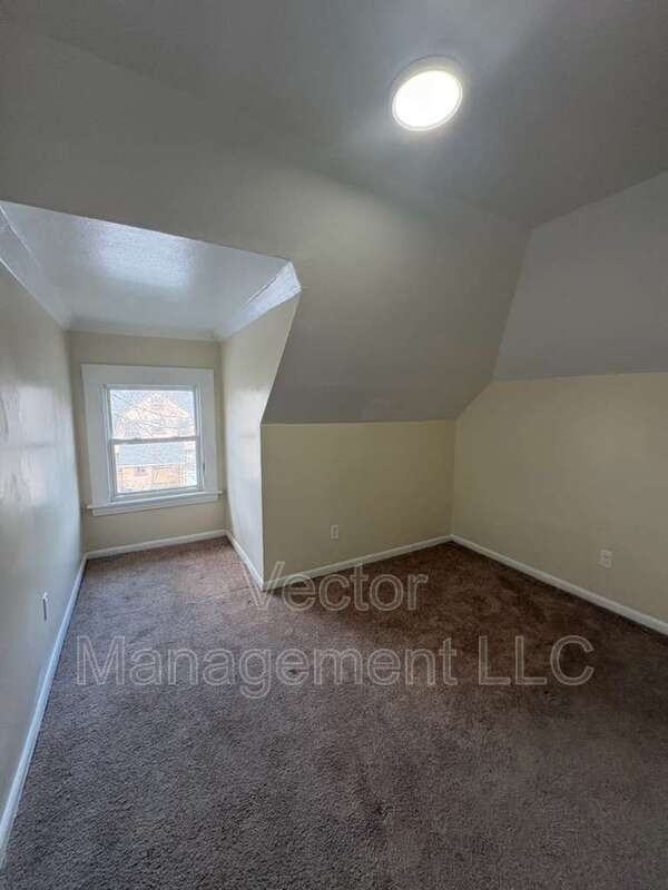 1400 Ella T Grasso Blvd - Photo 5 of 9