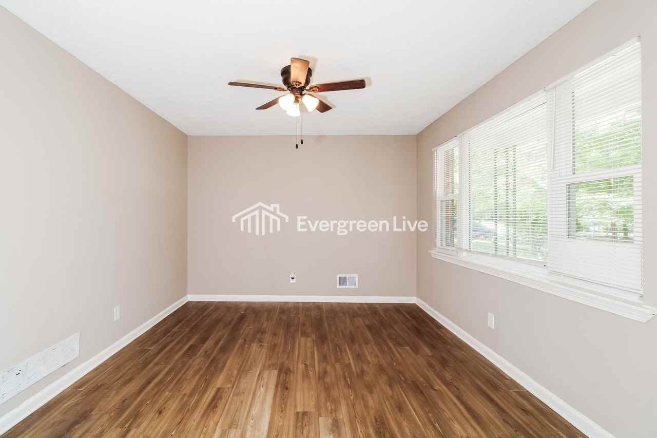 1022 Birchwood Dr - Photo 5 of 15