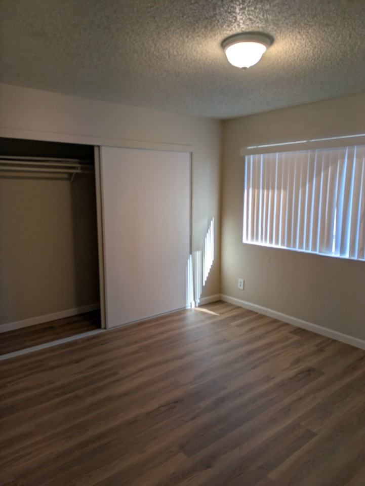 2523 Central Ave - Photo 5 of 9