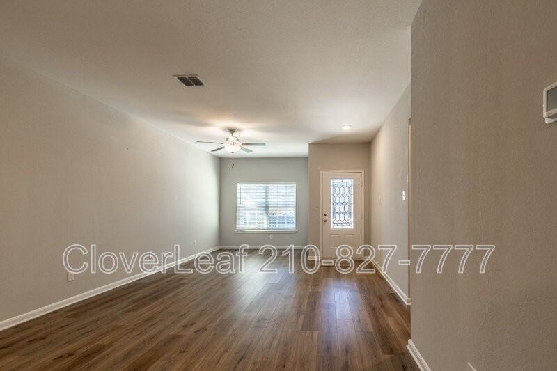 9223 Foxing Blfs - Photo 4 of 37