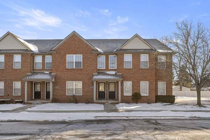 13165 Turnberry Ct - Photo 4 of 36