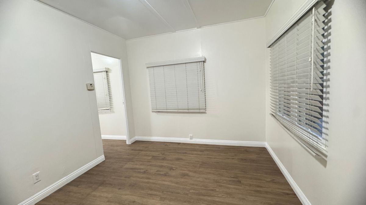 1016 Brent Ave - Photo 3 of 7