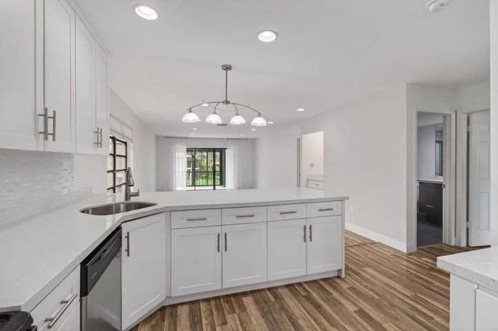 8536 Casa Del Lago - Photo 2 of 14