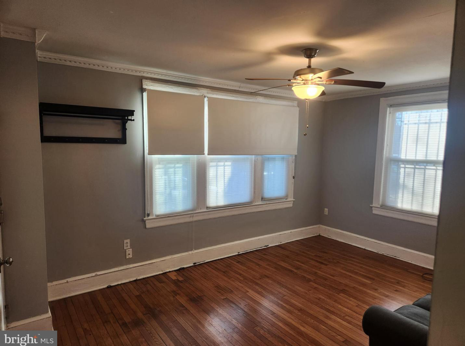 1412 A St Se ##2 - Photo 2 of 3