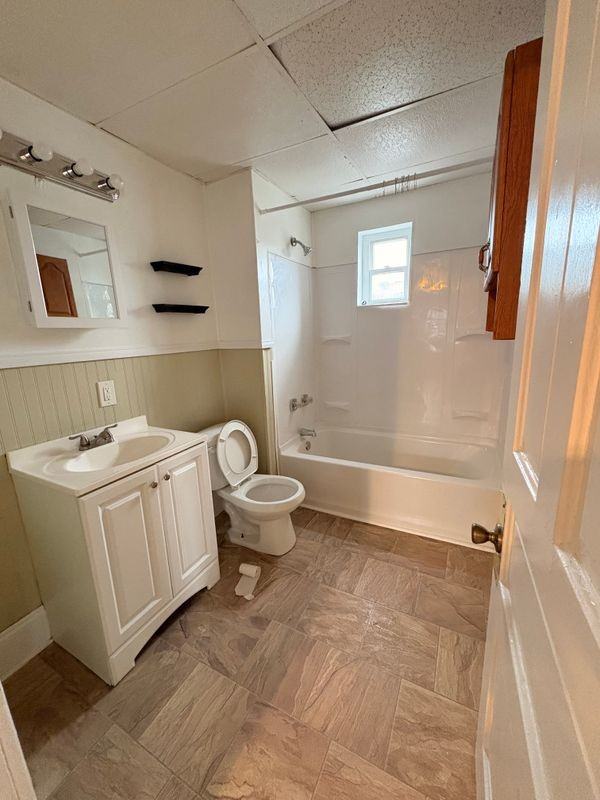 1264 Electric Ave ##4 - Photo 3 of 6