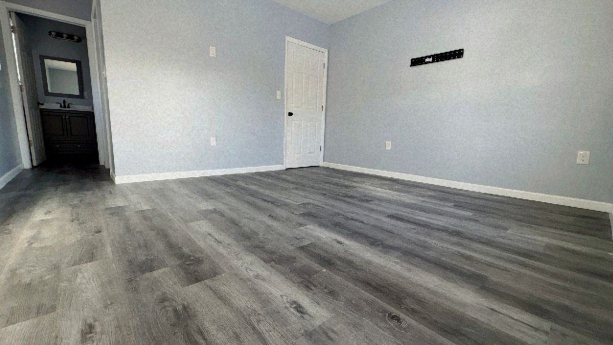 736 E 28th St ##2 - Photo 4 of 17